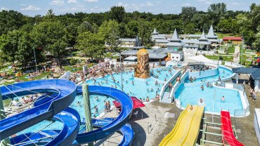 Aquarius Adventure and Park Bath